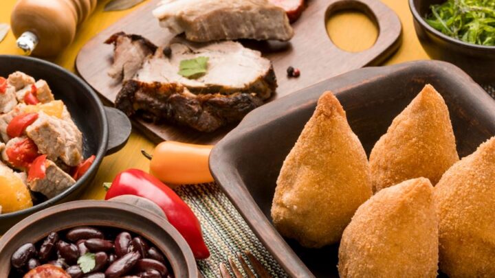 Sabores do Rio: onde encontrar as comidas típicas mais autênticas da cidade