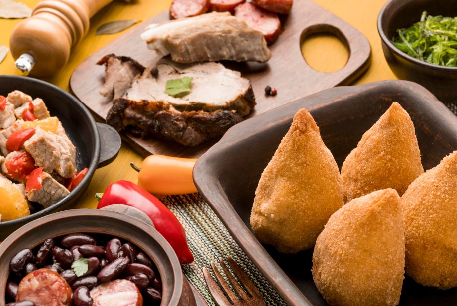 Sabores do Rio: onde encontrar as comidas típicas mais autênticas da cidade